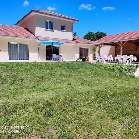 La Vallee Des Noyers 3*
