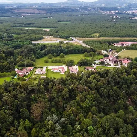 Penzion La Vallee Des Noyers