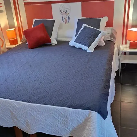Penzion La Vallee Des Noyers 3*