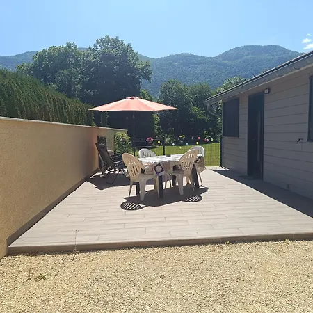 La Vallee Des Noyers 3*